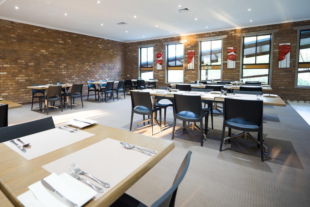 Farnham Court Motel And Restaurant Morwell Eksteriør billede