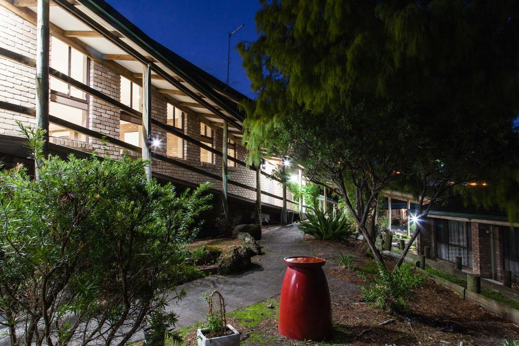 Farnham Court Motel And Restaurant Morwell Eksteriør billede